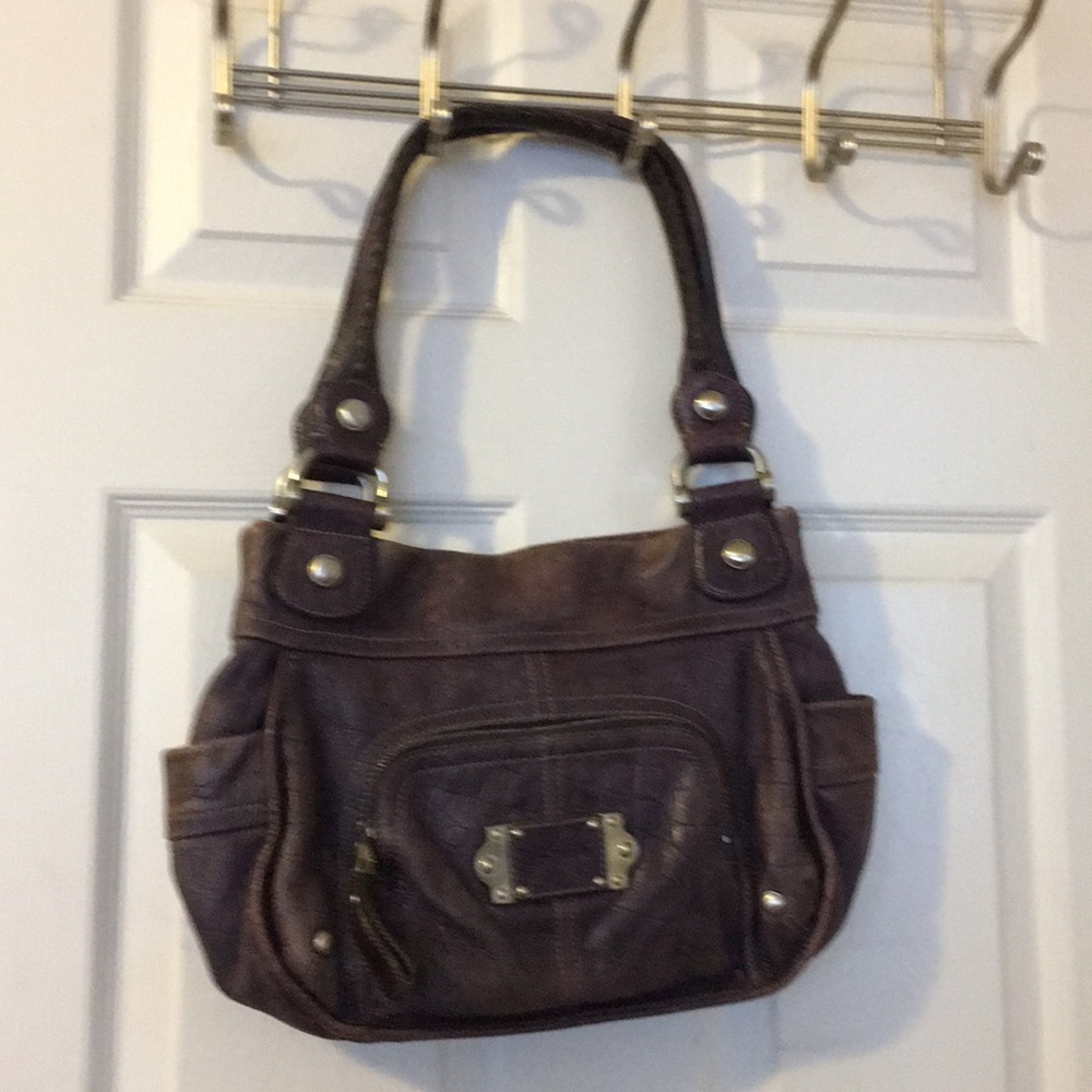 B Makowsky purple leather purse